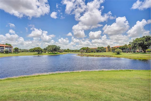 1600 SW 127th Way 102C, Pembroke Pines, FL 33027