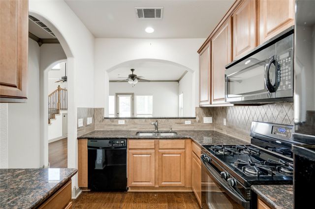 483 McGarity, Kyle, TX 78640