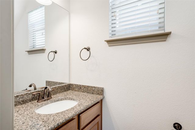 483 McGarity, Kyle, TX 78640