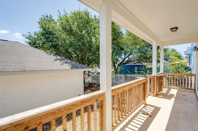483 McGarity, Kyle, TX 78640