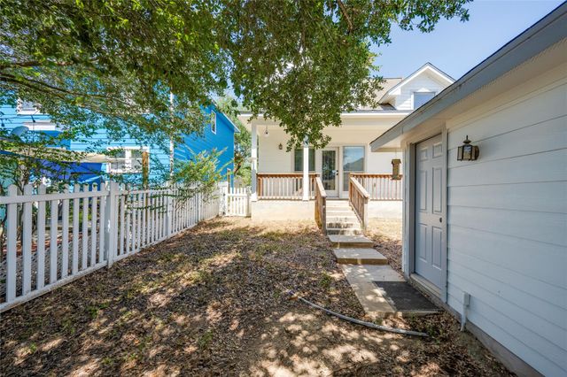 483 McGarity, Kyle, TX 78640