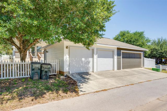 483 McGarity, Kyle, TX 78640