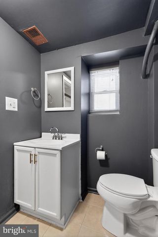 300 CARSON ST, Philadelphia, PA 19128