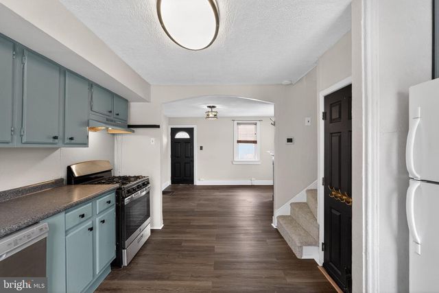 300 CARSON ST, Philadelphia, PA 19128