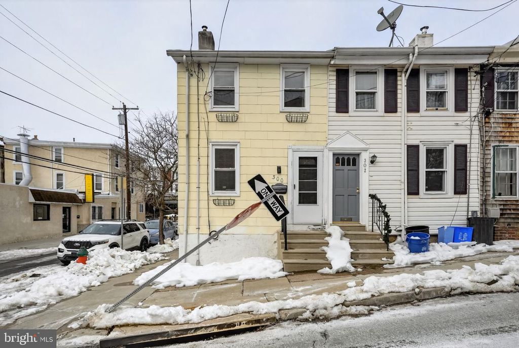 300 CARSON ST, Philadelphia, PA 19128