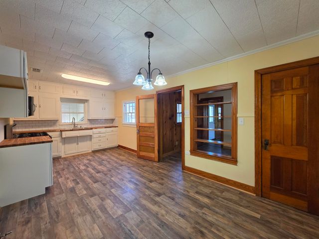 404 Rogers Ave, Henderson, TX 75652