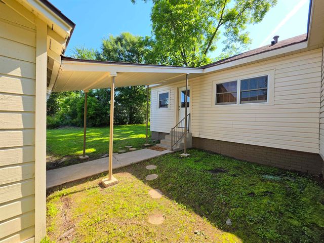 404 Rogers Ave, Henderson, TX 75652