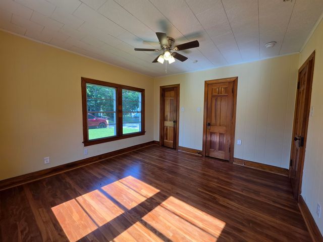 404 Rogers Ave, Henderson, TX 75652