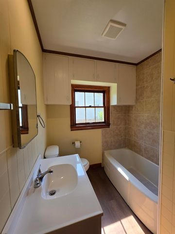 404 Rogers Ave, Henderson, TX 75652