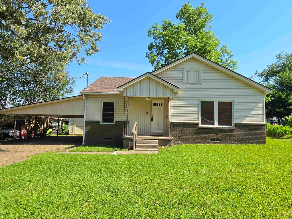 404 Rogers Ave, Henderson, TX 75652