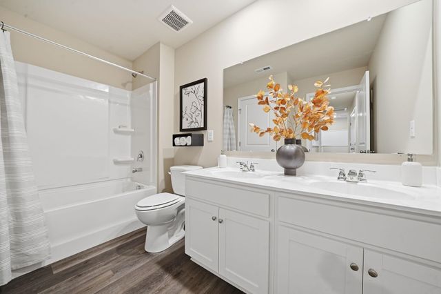 116 MEADOW RIDGE WAY, Staunton, VA 24401