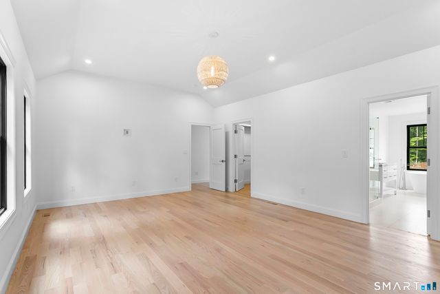 35 Oronoque Hills Road, Stratford, CT 06614