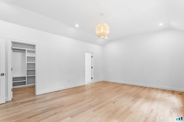 35 Oronoque Hills Road, Stratford, CT 06614