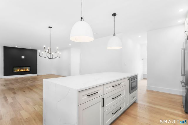 35 Oronoque Hills Road, Stratford, CT 06614