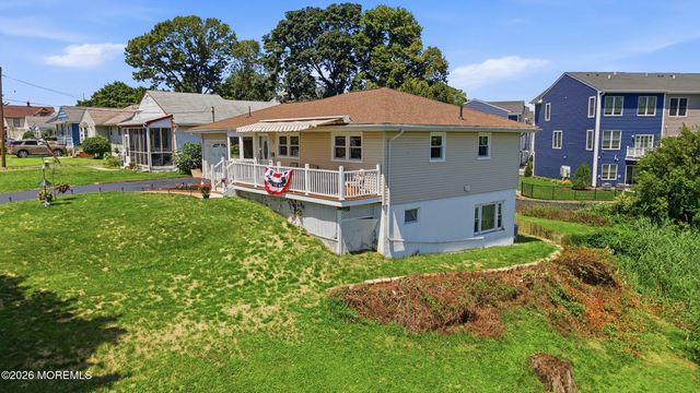27 W First Street, Keyport, NJ 07735