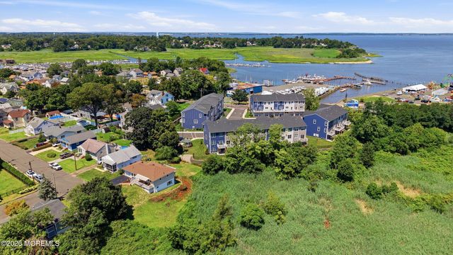27 W First Street, Keyport, NJ 07735