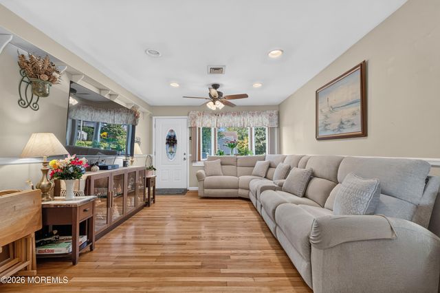 27 W First Street, Keyport, NJ 07735