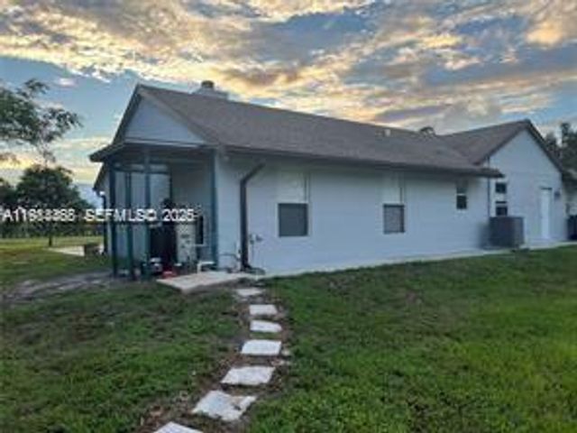 15854 Tangelo Blvd, Loxahatchee, FL 33412