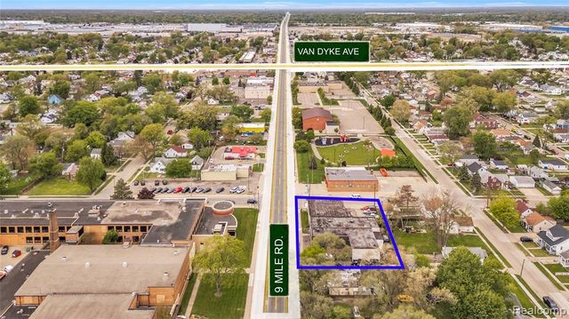 8407 E 9 Mile Road, Warren, MI 48089
