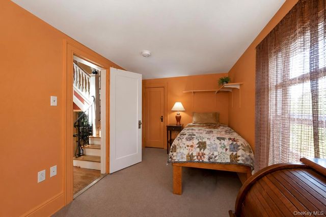 359 Roosevelt Avenue, Freeport, NY 11520