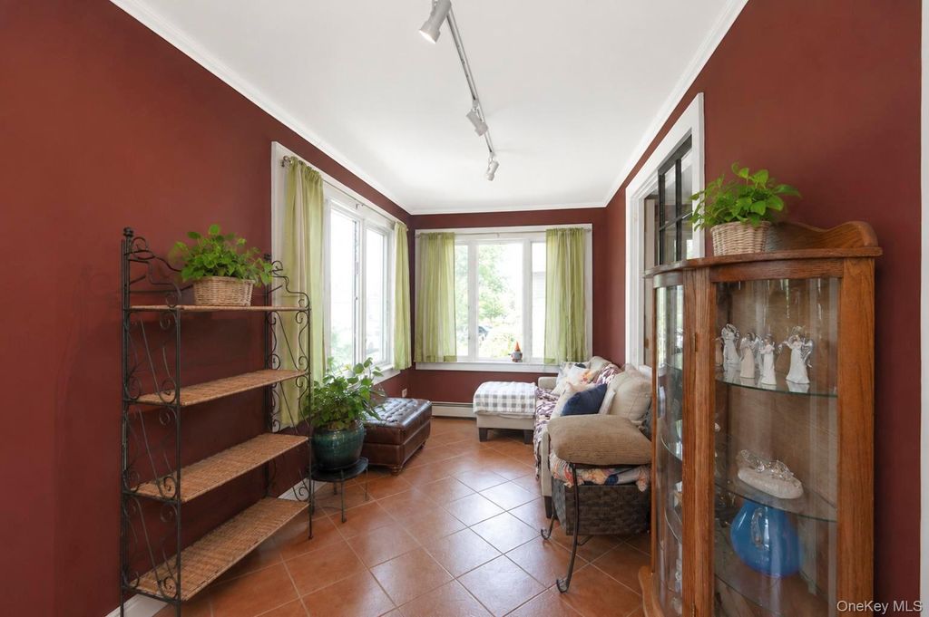 359 Roosevelt Avenue, Freeport, NY 11520 — photo 5