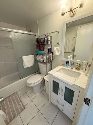 5501 NW 7th Street E207, Miami, FL 33126