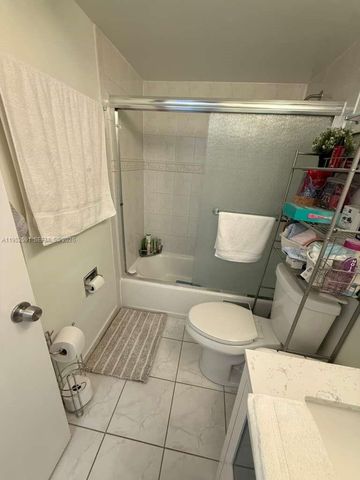 5501 NW 7th Street E207, Miami, FL 33126