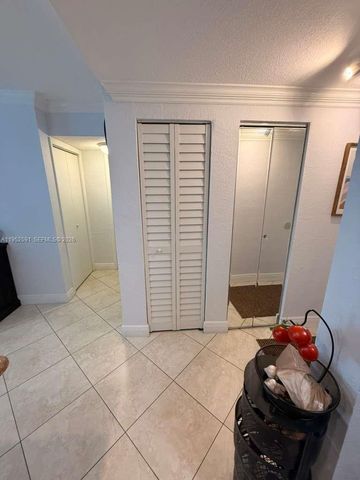 5501 NW 7th Street E207, Miami, FL 33126
