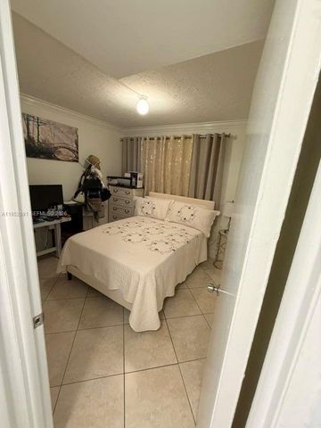 5501 NW 7th Street E207, Miami, FL 33126