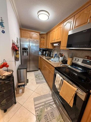 5501 NW 7th Street E207, Miami, FL 33126