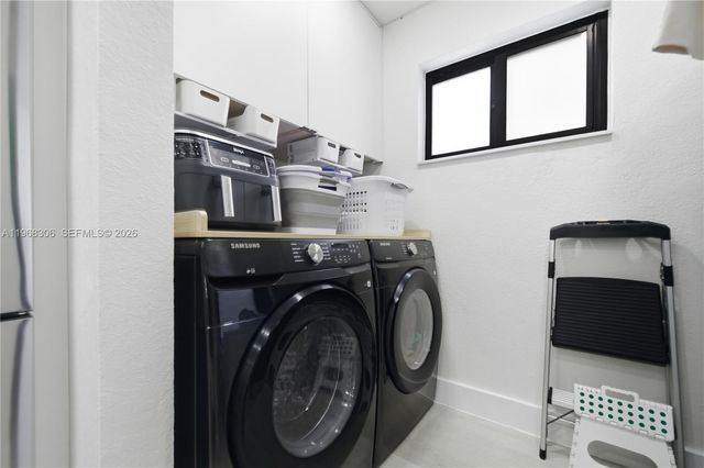 7491 Raleigh St, Hollywood, FL 33024