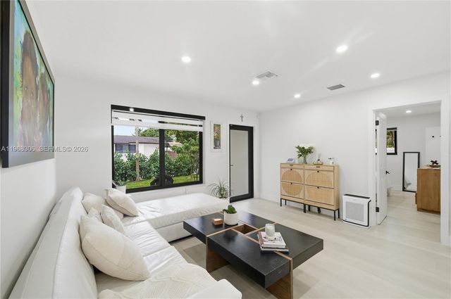 7491 Raleigh St, Hollywood, FL 33024