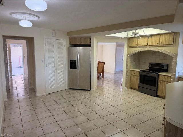 1149 SE 13th ST, Cape Coral, FL 33990