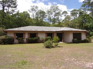 8342 N Pine Haven Point, Crystal River, FL 34428