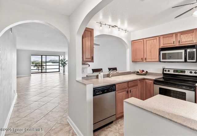 1611 Minutemen Causeway 306, Cocoa Beach, FL 32931