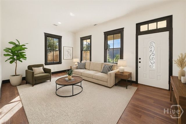 604 W 40th Street, Savannah, GA 31415