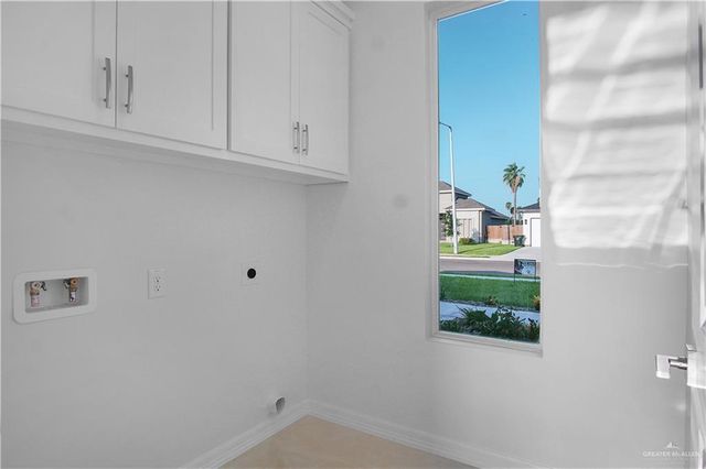 406 La Laguna Road, Mission, TX 78572
