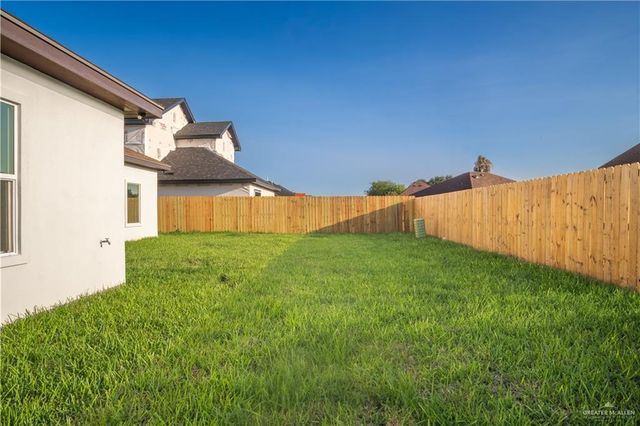 406 La Laguna Road, Mission, TX 78572