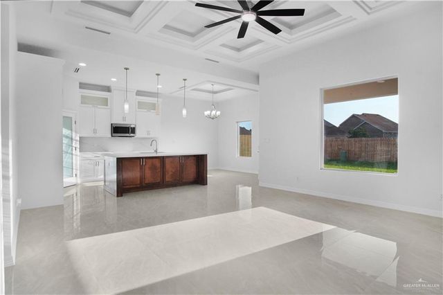 406 La Laguna Road, Mission, TX 78572