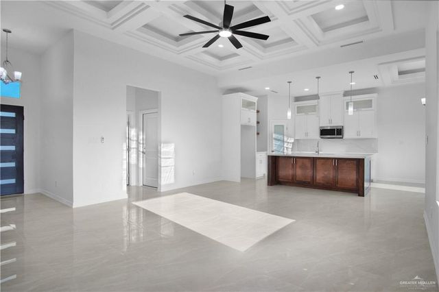 406 La Laguna Road, Mission, TX 78572