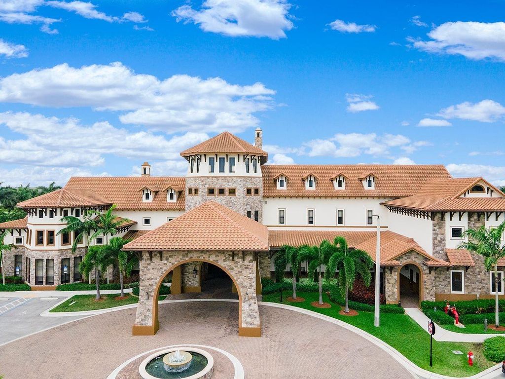 Image 39 of property listing at 8433 Blue Cove Way 8433, Parkland, FL 33076