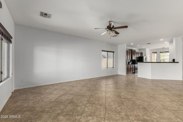 11746 W JESSIE Lane, Sun City, AZ 85373