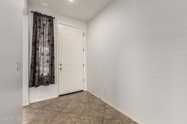 11746 W JESSIE Lane, Sun City, AZ 85373