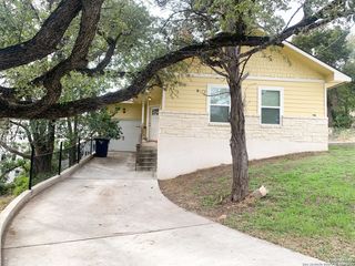1069 MADELINE ST, New Braunfels, TX 78132