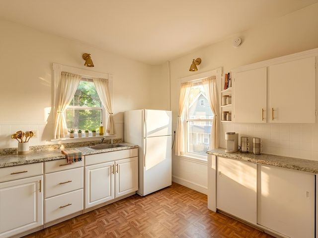 63-65 Catherine 65, Boston, MA 02131