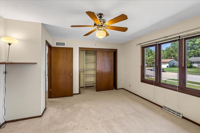 260 Ash Street, Oregon, WI 53575