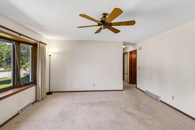 260 Ash Street, Oregon, WI 53575
