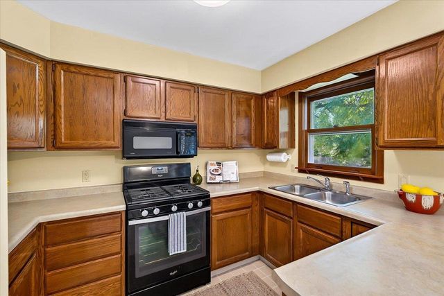260 Ash Street, Oregon, WI 53575