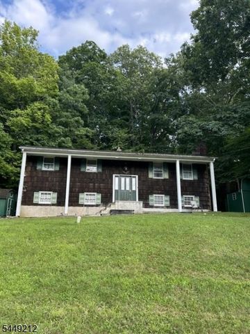 20 Hillsdale Dr, Vernon Twp., NJ 07461