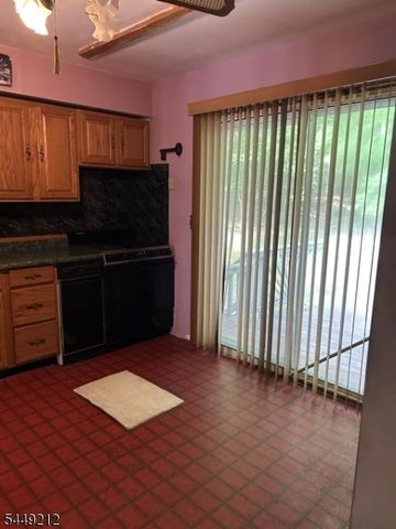 20 Hillsdale Dr, Vernon Twp., NJ 07461